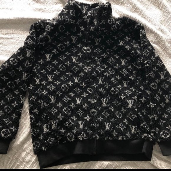 Louis Vuitton fleece Monogrammed Coat - Picture 3 of 6